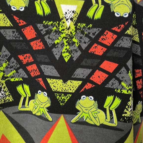 Clearance LuLaRoe Disney Classic T Sm - Picture 2 of 4